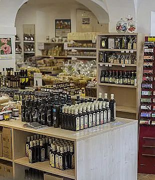 verkaufsflaeche-finkensteiner-nudelfabrik-im-marktcafe-region-villach-tourismus-gmbh-lukas-kirchgasser-original